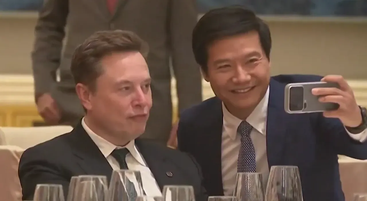 Görenler hayranı sandı: Musk’ın fotoğraf çekildiği kişi teknoloji devinin patronu çıktı