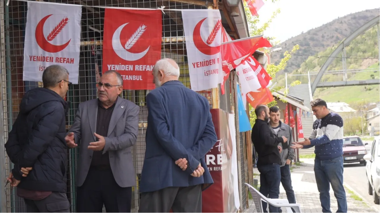 Gümüşhane'nin Tekke beldesinde seçim heyecanı! AK Parti ve CHP’nin adayları akraba