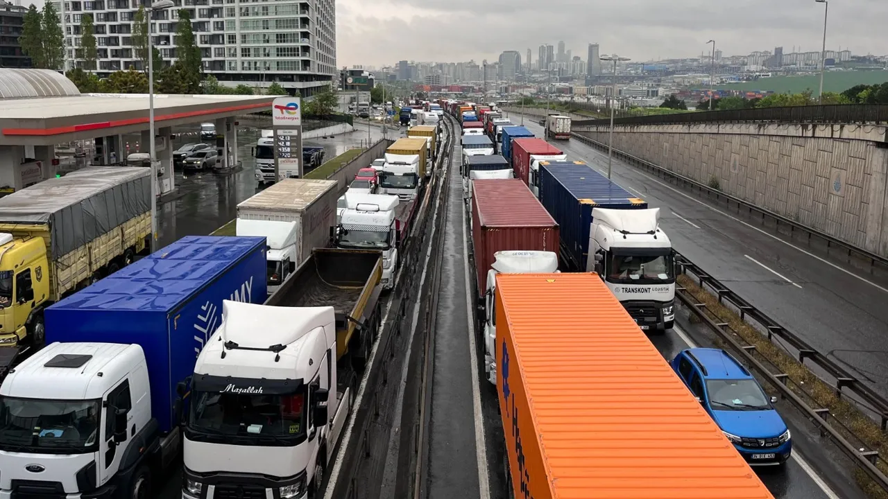 Gürültü, trafik ve zehir! Ambarlı Limanı şehri boğuyor