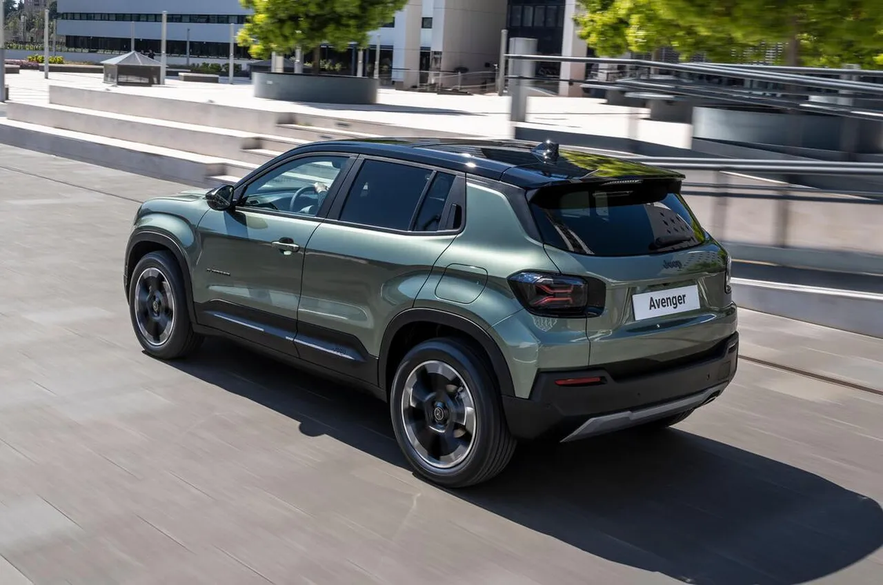 Jeep Avenger makyajlandı: Islak kayıştan triger zincirine geçiş