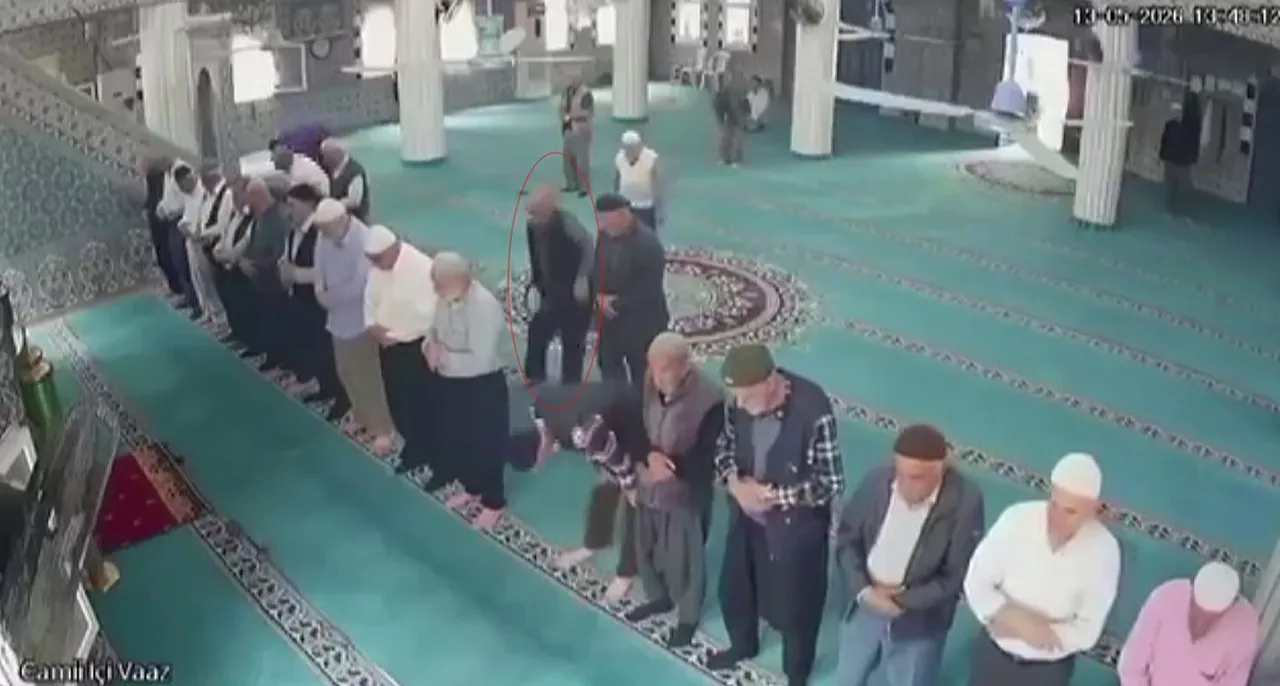 Namaz kılarken kalp krizi geçirdi, imam hayatını kurtardı