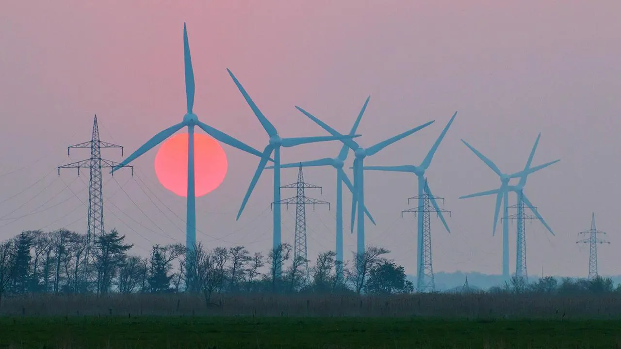 Türkiyeye rayicin altında fiyatlarla elektrik verecek: Sivas ve Karamana Suud enerjisi