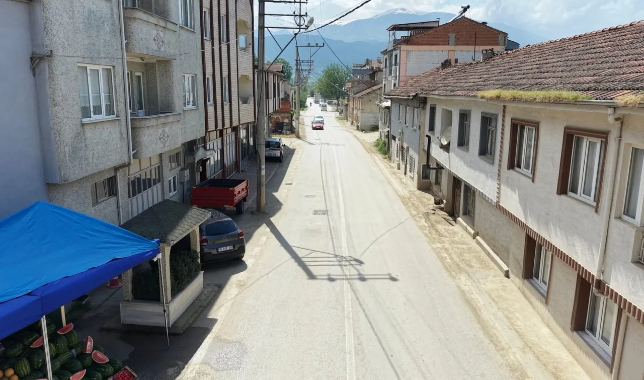 Yol kenarında gizemli ‘gelin mezarı’: Sırrı yıllardır çözülemiyor
