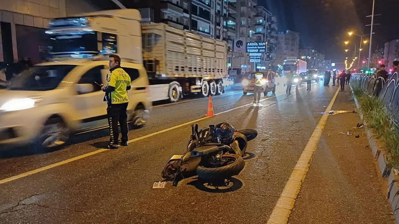 Batman'da feci kaza! Motosikletli de öldü, çarptığı yaya da... 