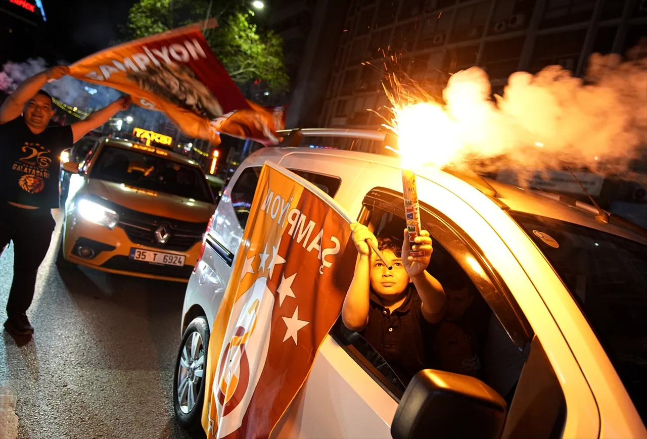 Galatasaray şampiyonluk kutlaması hangi kanalda, nereden izlenir? İşte kupa töreni programı