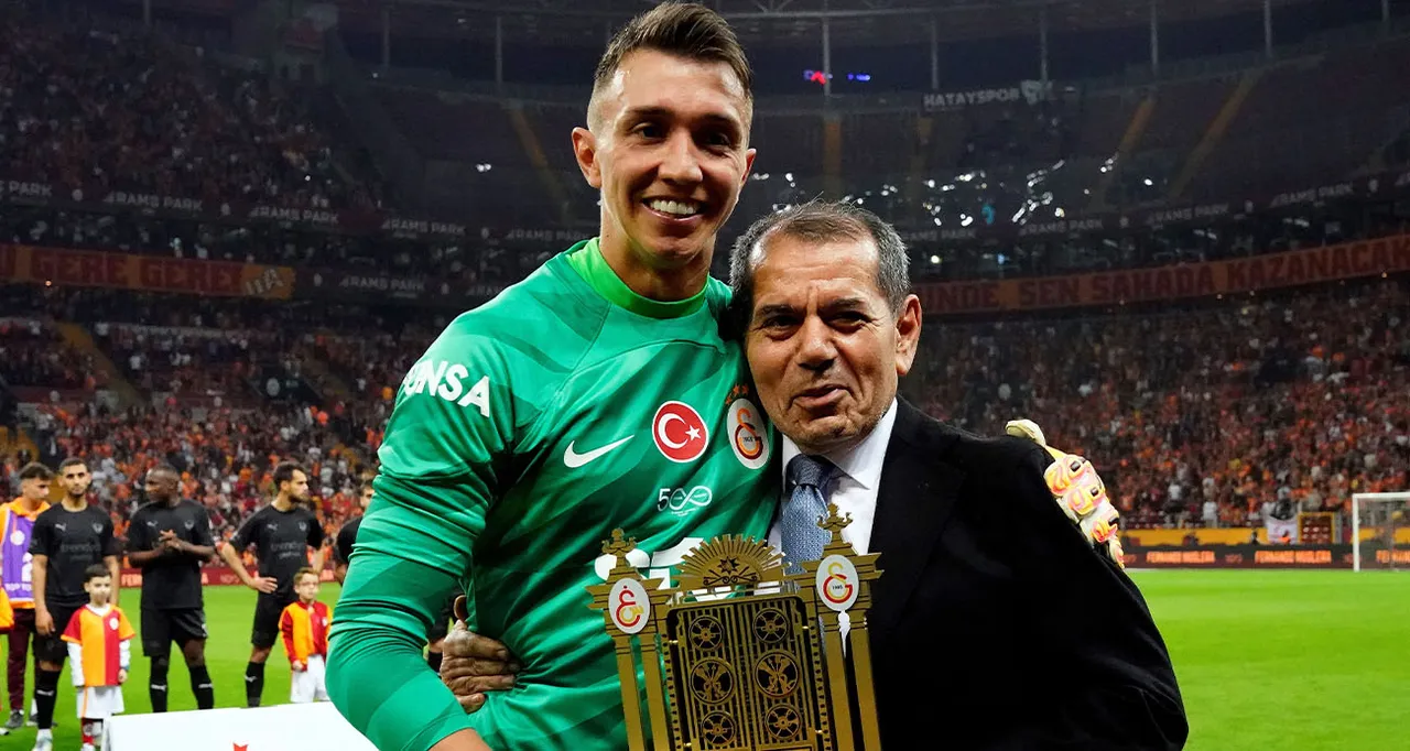 Fernando Muslera, Galatasaray'da 14 seon forma giydi ve 19 kupa kazandı.