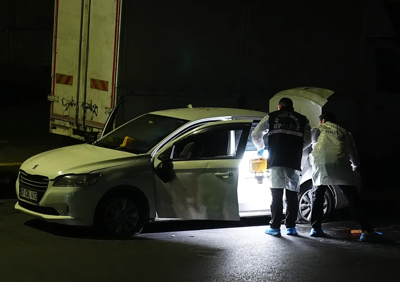 İstanbul'da hareketli anlar! 'Dur' ihtarına uymayan sürücü kaçtı: Ekiplerin açtığı ateşte 1 polis yaralandı