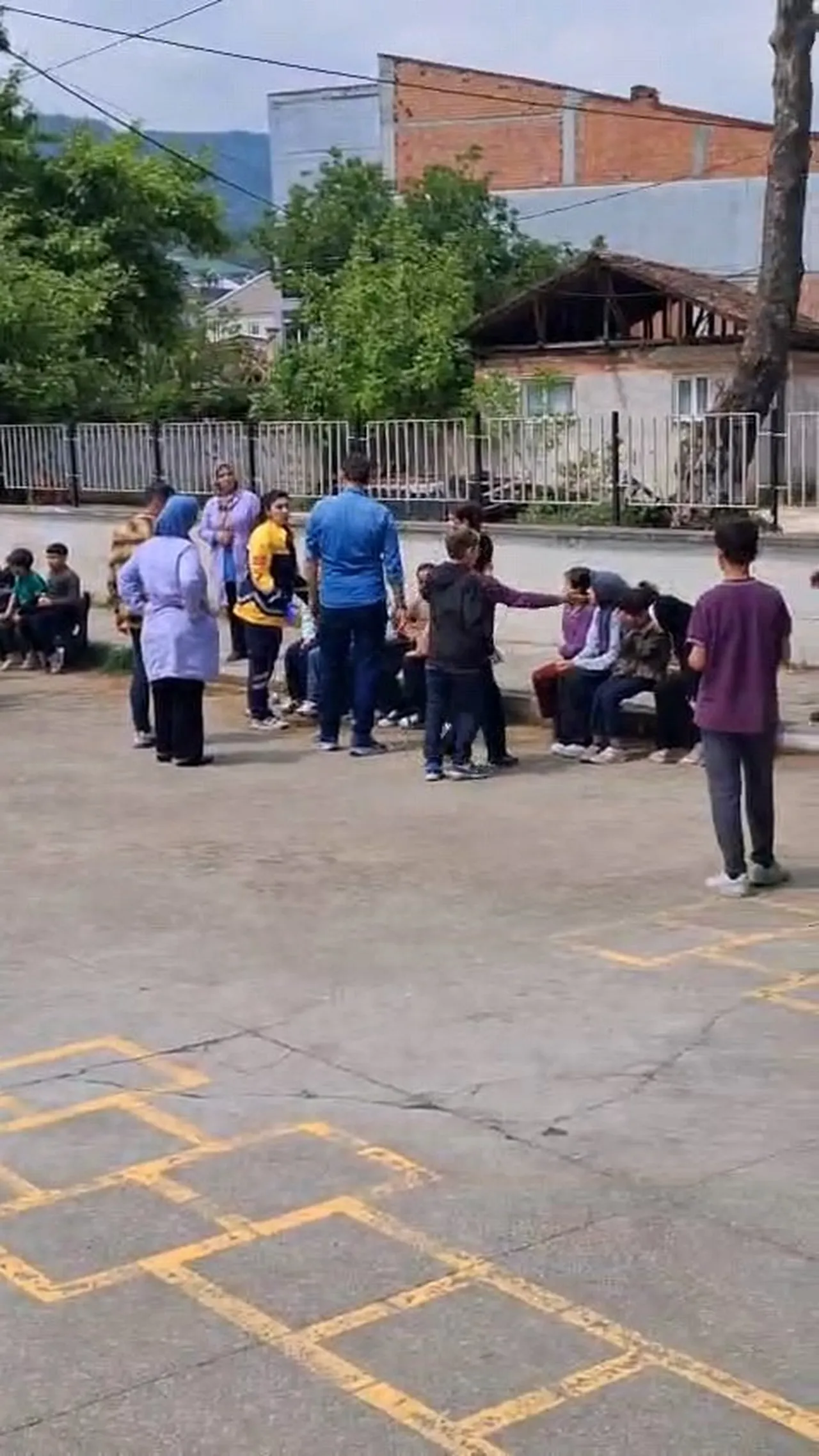 Ortaokulda zehirlenme şüphesi! 28 öğrenci hastanelik oldu: Sebebi indirimli çiğköfte mi?