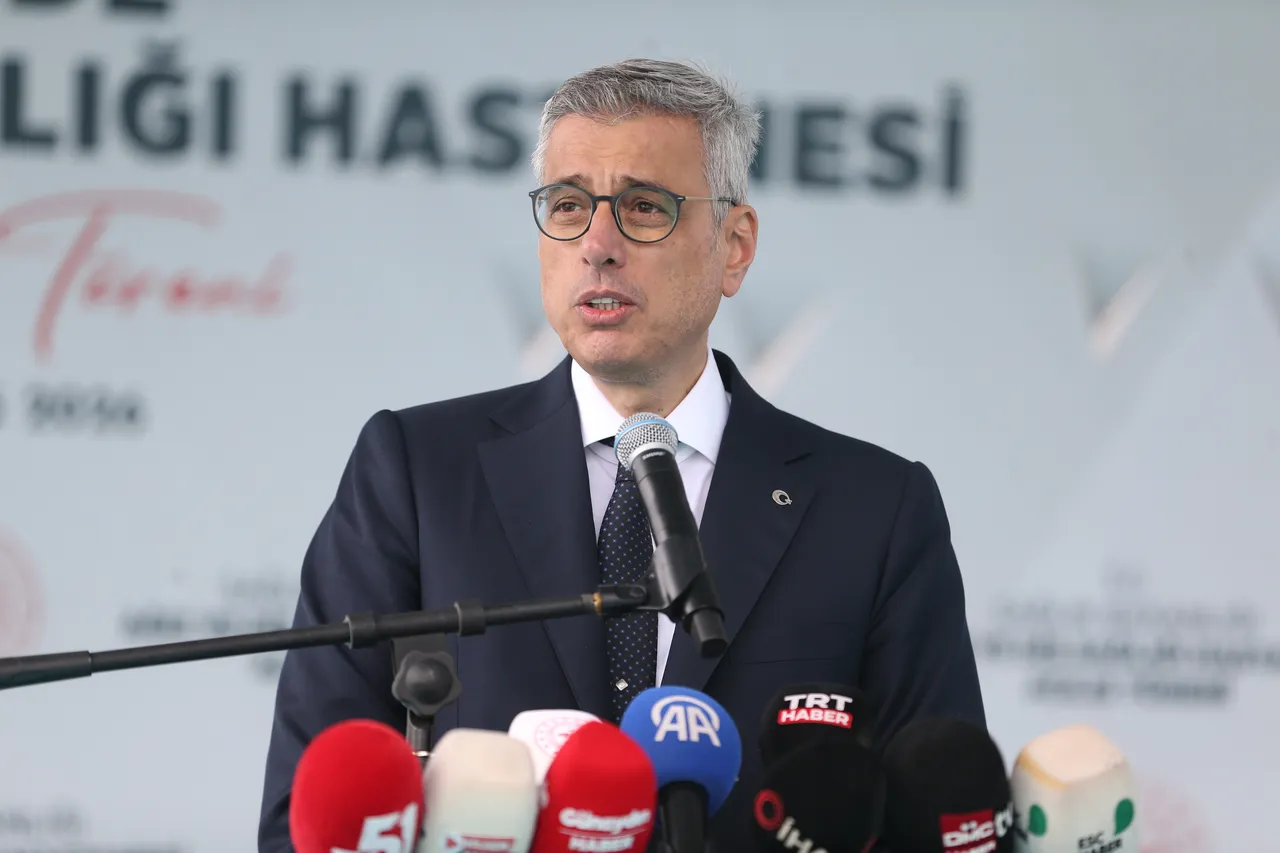 Sağlık Bakanı Memişoğlu, Niğde Ağız ve Diş Sağlığı Hastanesinin açılışına katıldı