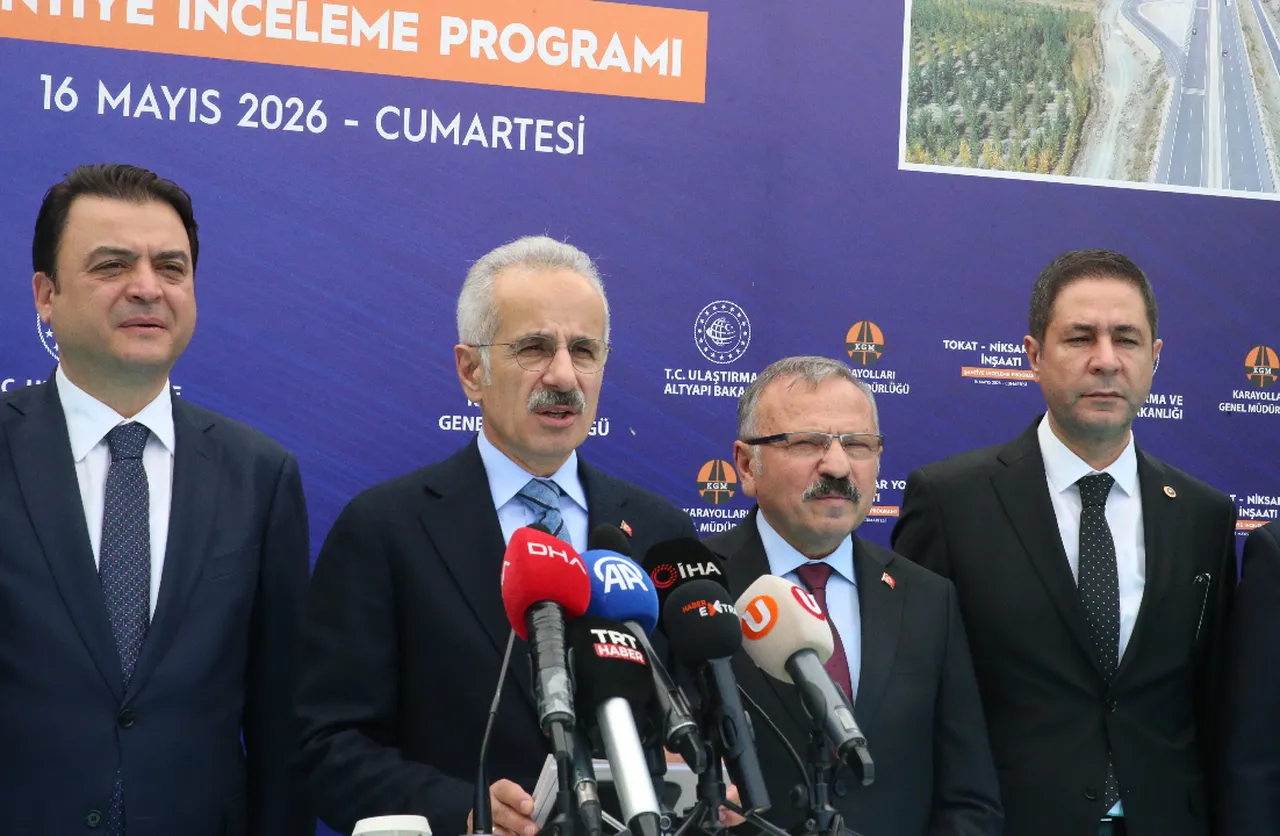 7 projenin devam ettiği kentte Uraloğlu müjdeyi verdi! Yılan hikayesine dönen tünel için kazma vurulacak