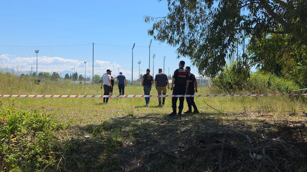 Antalyada sır olay! Çoban gördü... Boş arazide kafatası ve kemikler bulundu
