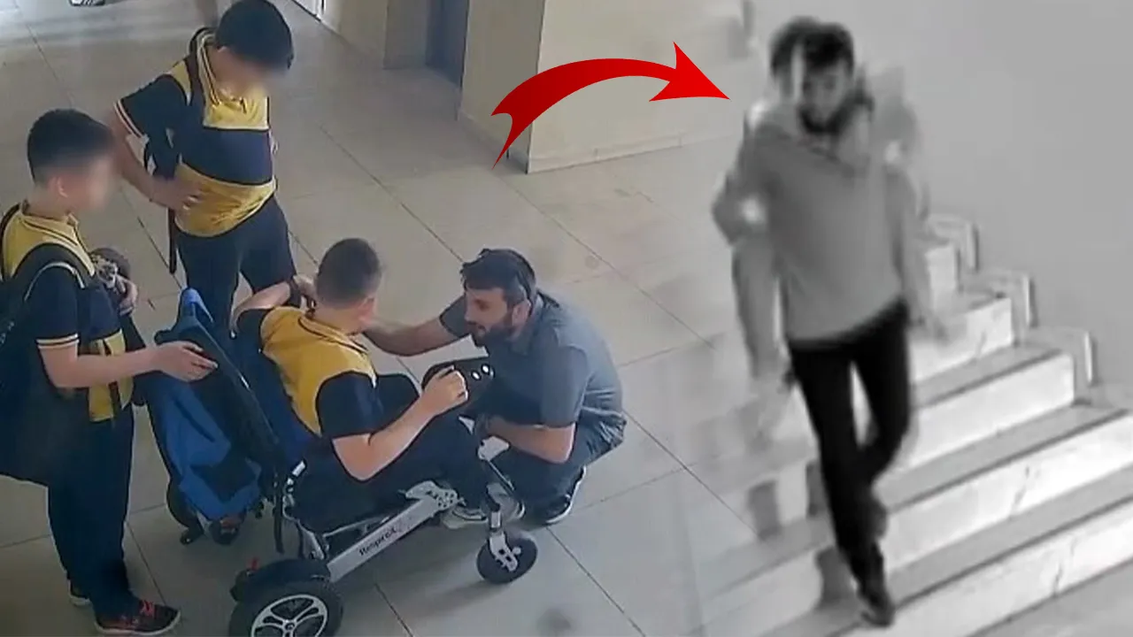 Asansör bozuldu, mahsur kalan engelli öğrencisini sırtında taşıdı! 