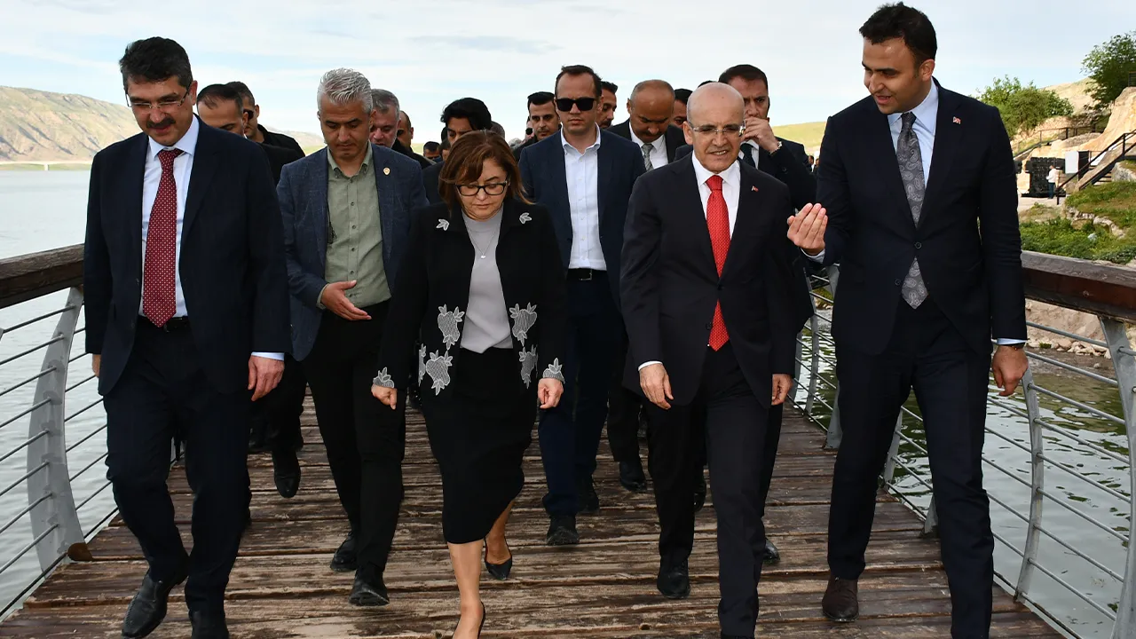 Bakan Şimşek'ten Güneydoğu için yeni dönem mesajı! Türkiye'nin büyüme motorlarından biri olacak