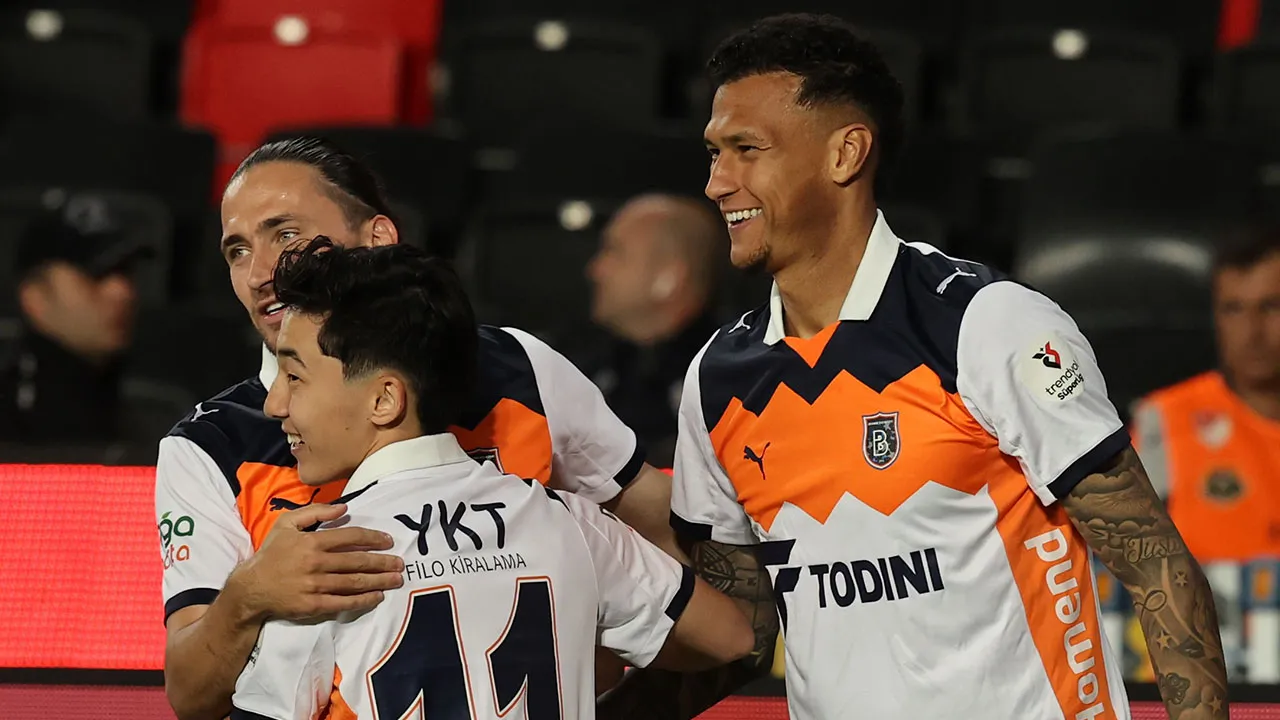 Başakşehir, Gaziantep'te 2 golle kazandı