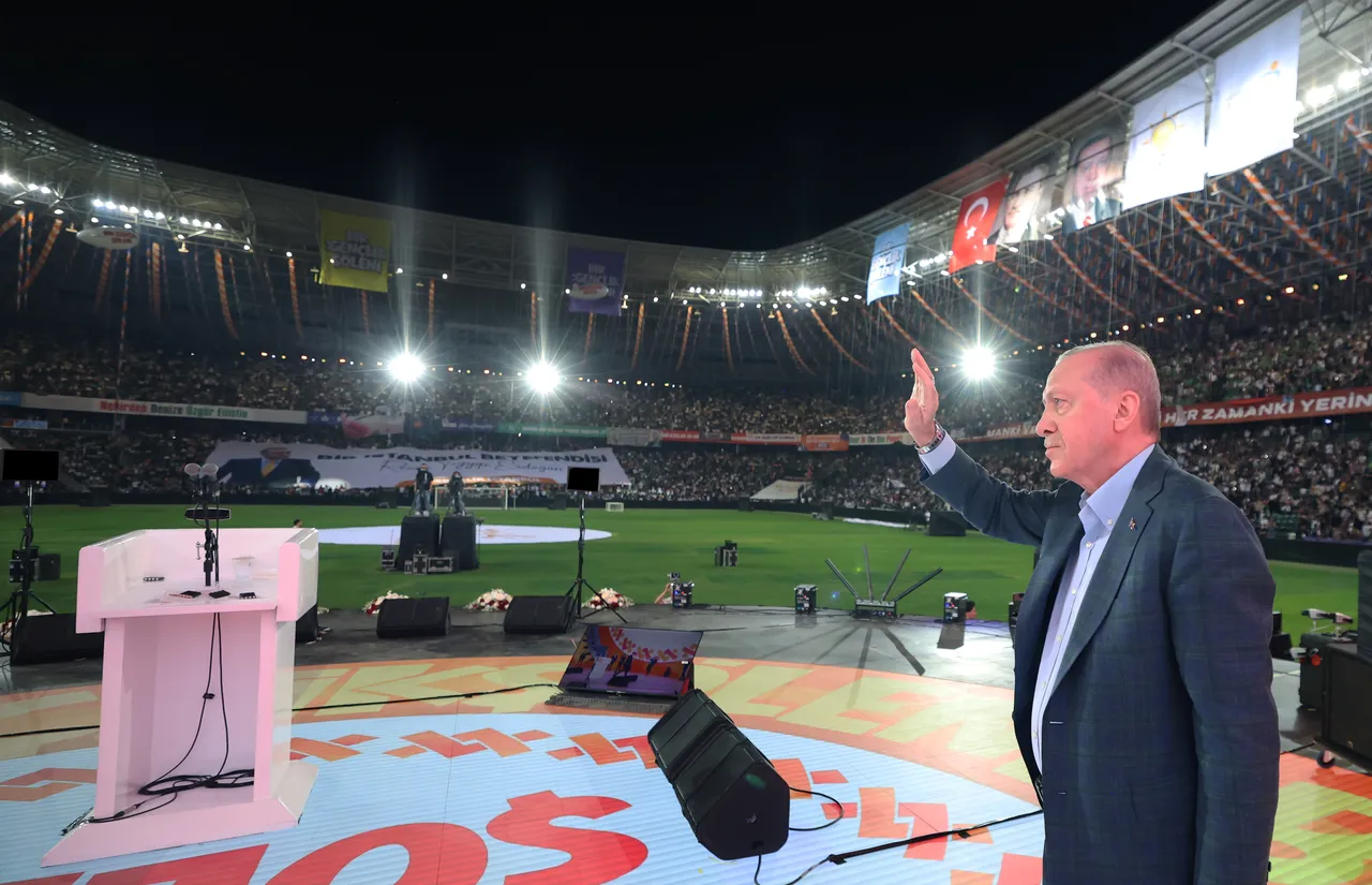 Cumhurbaşkanı Erdoğan'dan gençlere mesaj: Fatih’in ruhu ölmez