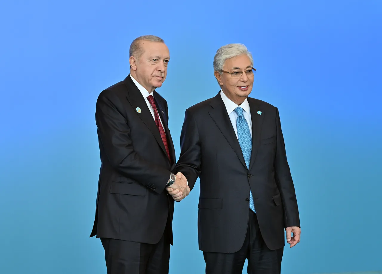 Cumhurbaşkanı Erdoğan'dan Kazakistan dönüşü önemli mesajlar: AK Parti'ye katılımlar sürebilir