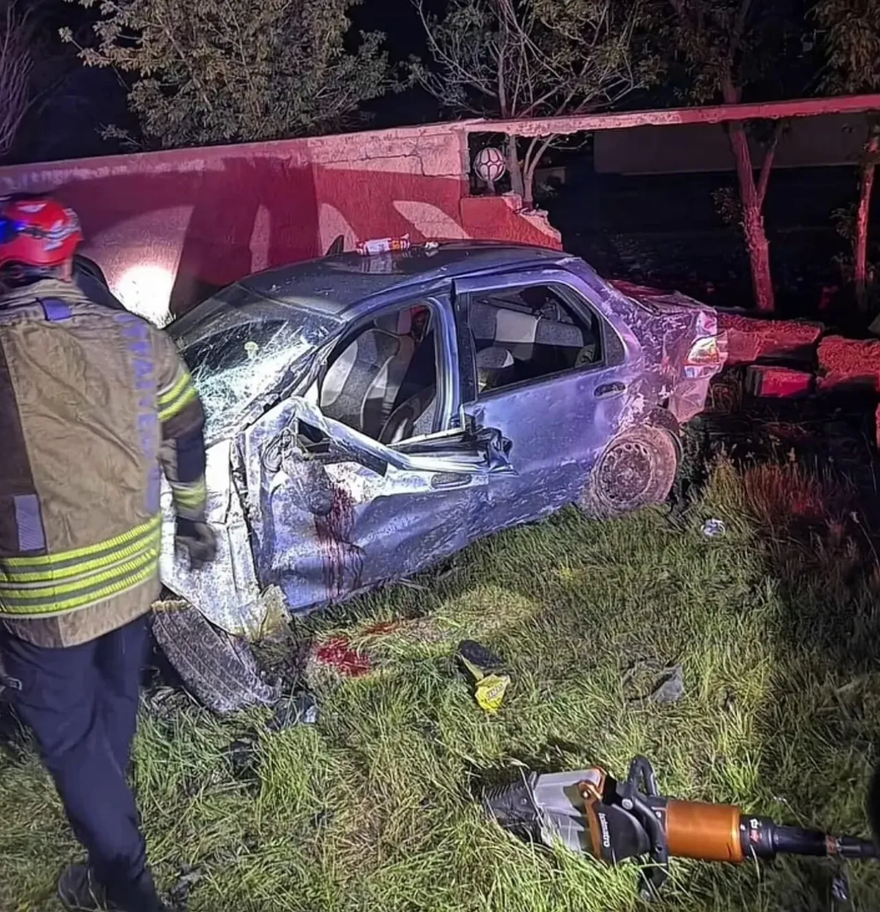 Dört kız kardeşin olduğu araç taklalar attı! Acı haber hastanede geldi