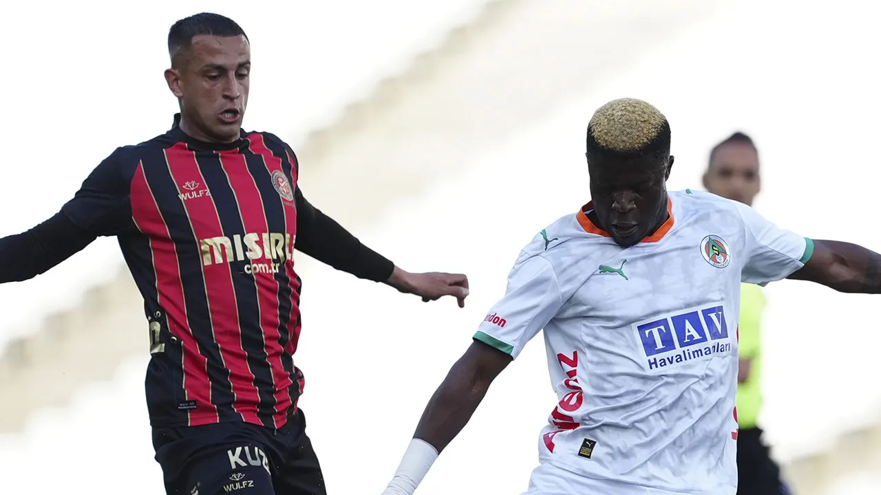İstanbul ekibi, Süper Lig'e galibiyetle veda etti
