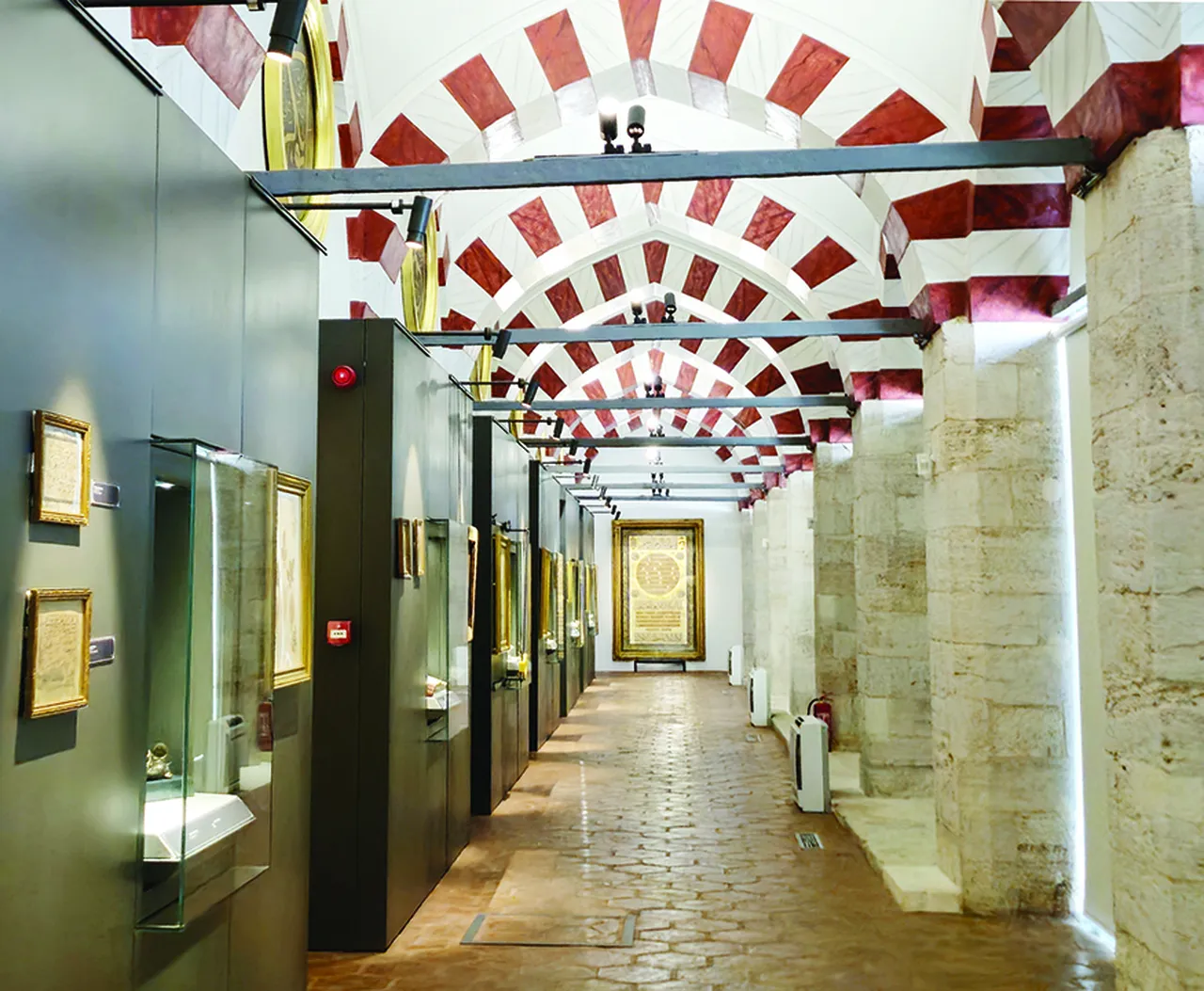 Bin seneden eşsiz eserler: Havuzlu Medrese’deki hat sanatı hazineleri