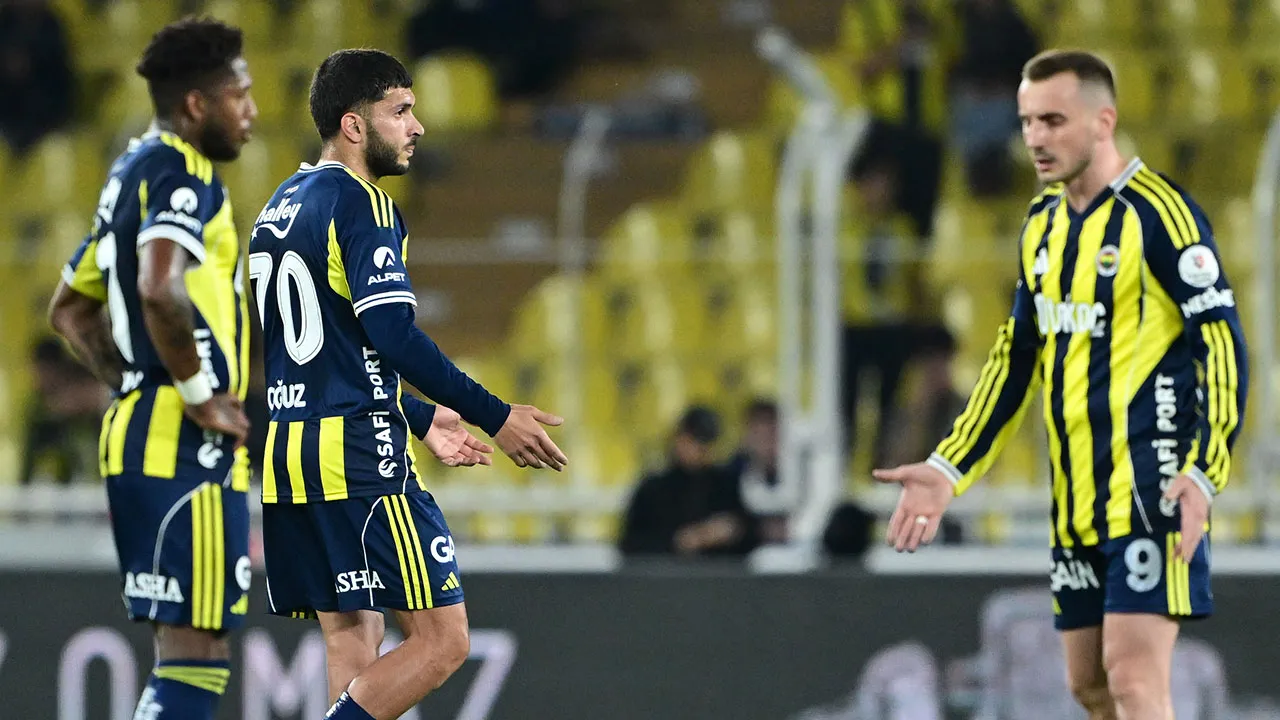 Fenerbahçe'de oyunculara protesto: Maçtaki skor tepki çekti