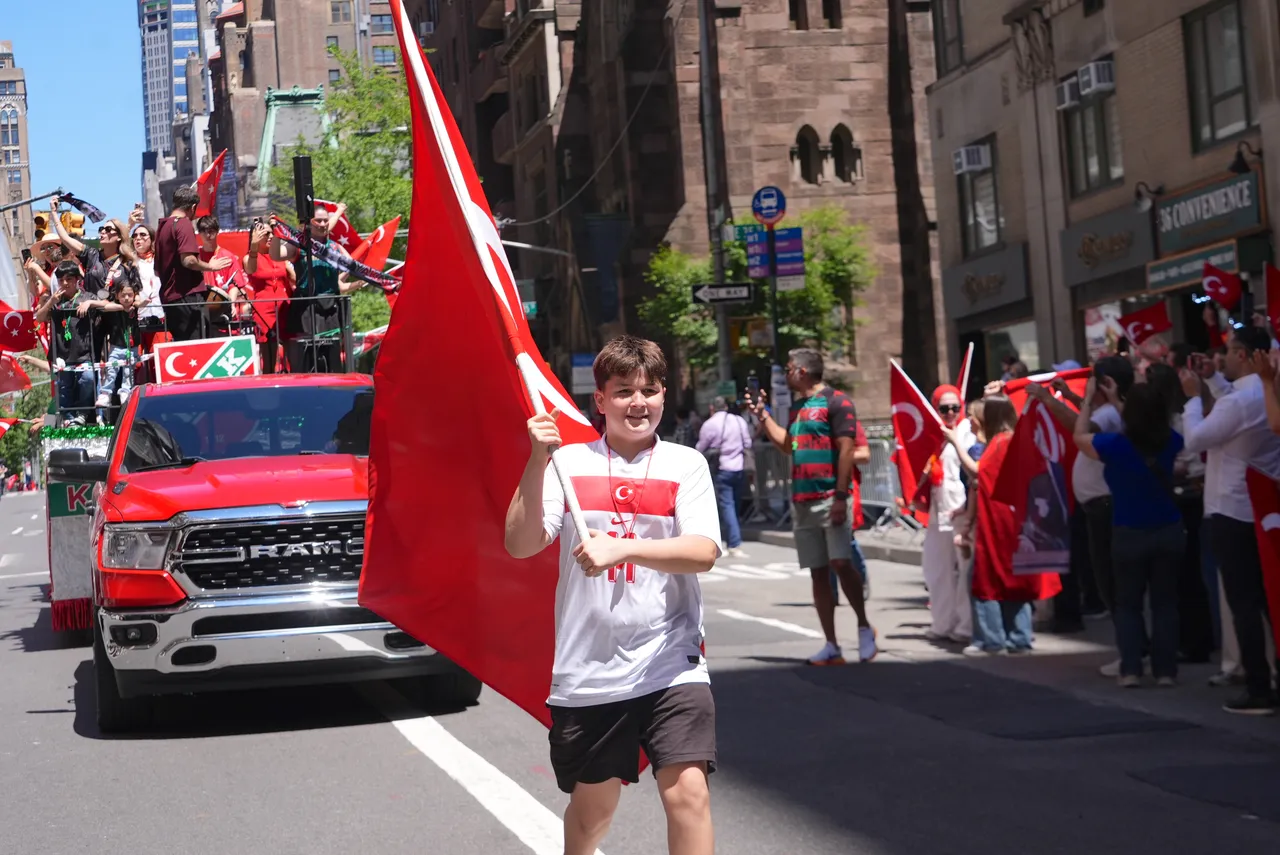 New York'ta 43. Türk Günü Yürüyüşü kutlandı