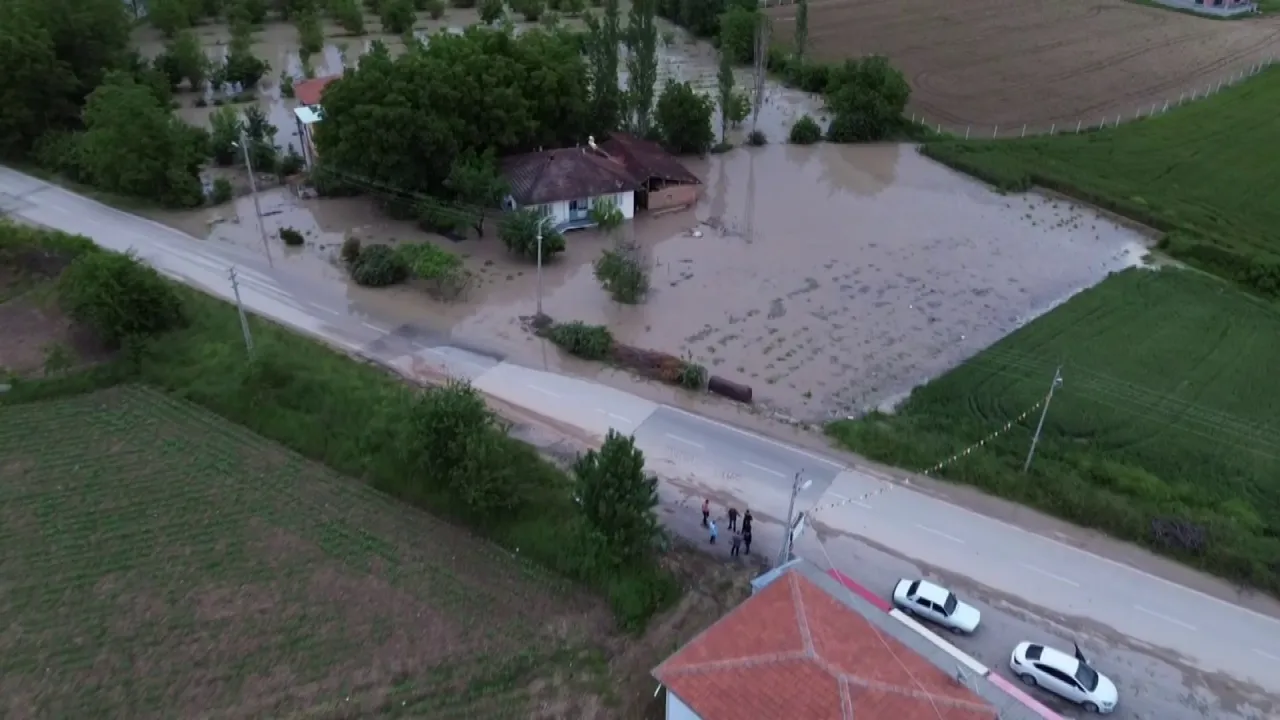 Tokatta taşkın paniği! Kelkit Çayı taştı, köy sular altında kaldı