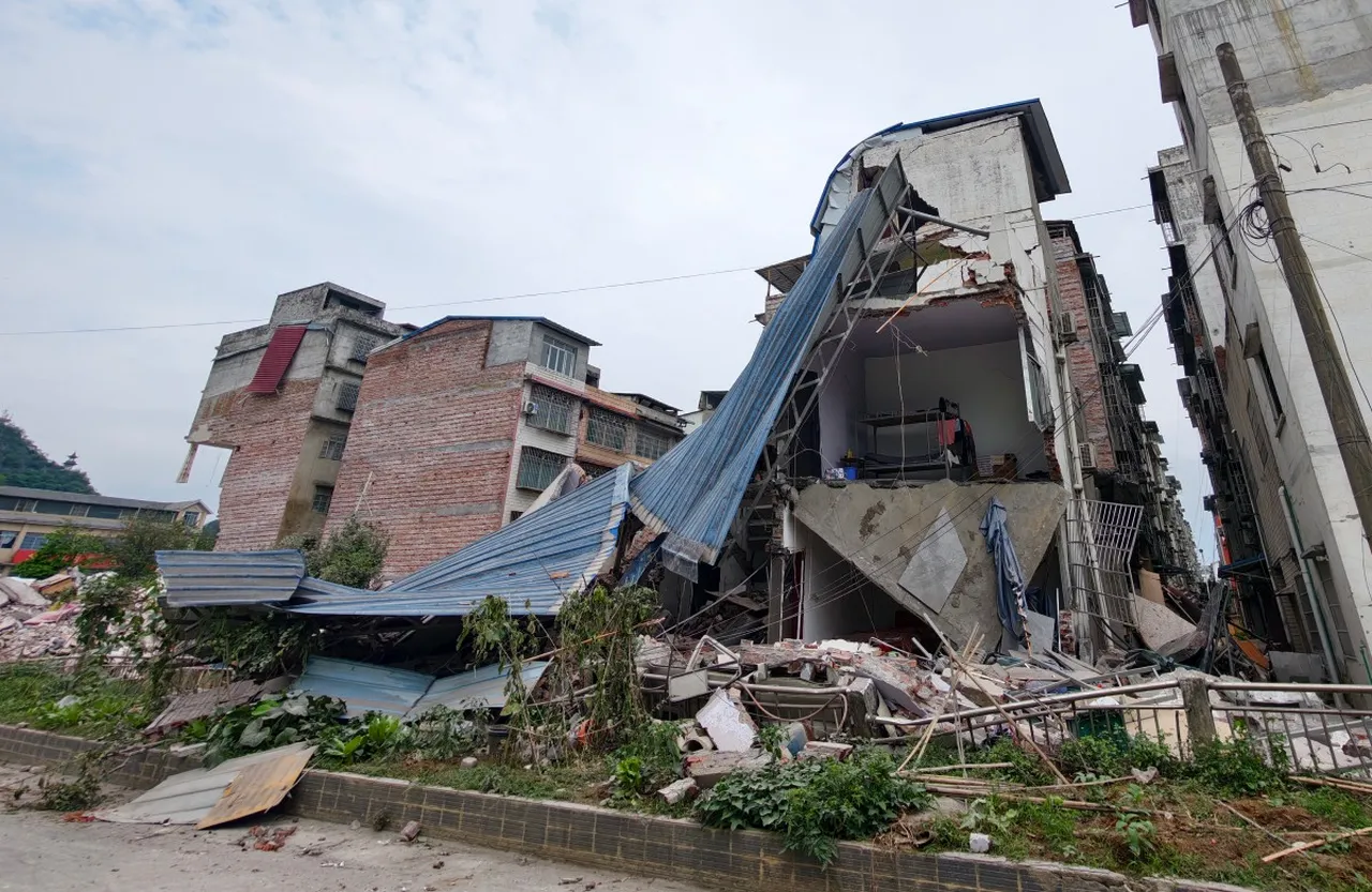 Çinde 5.2 büyüklüğünde deprem: İki kişi hayatını kaybetti, binlerce kişi tahliye edildi