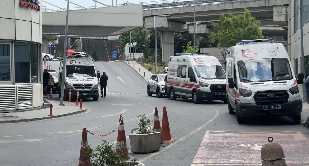 Hastanede sır ölüm! Bıçaklandı, tedavi olduğu katın camından düşerek hayatını kaybetti
