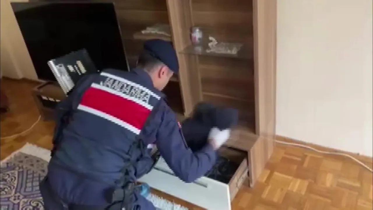 Onlarca kişi sahte ilana kandı! Amasya'daki çete operasyonla çöktü