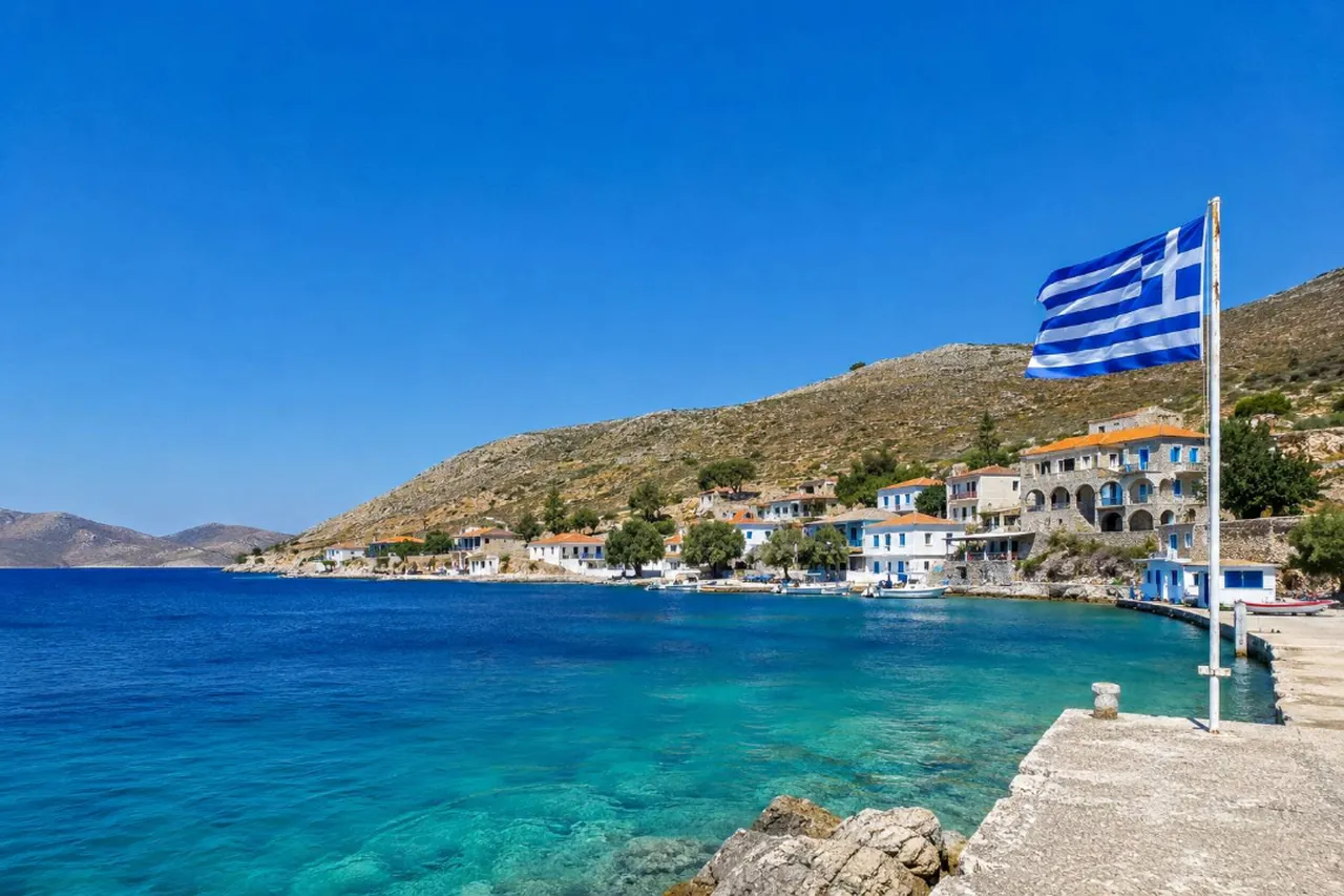 2022'de 8 milyon euro isteniyordu! Yunan adası bu kez daire fiyatına satışa çıktı
