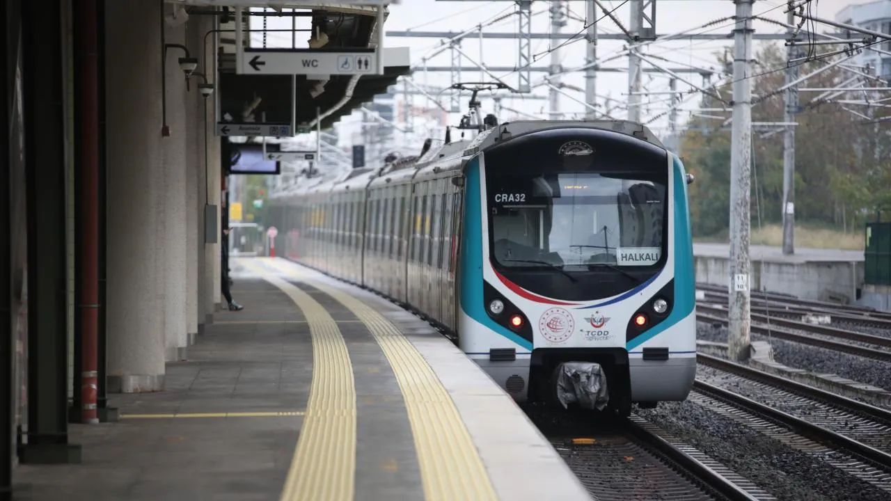 Bugün metro, marmaray, metrobüs, otobüs ücretsiz mi? 19 Mayıs ücretsiz toplu taşıma düzenlemesi