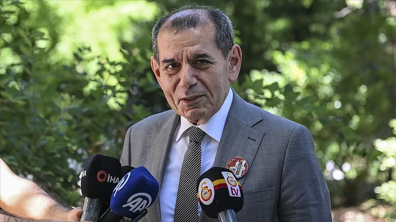Dursun Özbek, Galatasaray'da 23 Mayıs'ta (çoğunluk sağlanırsa 16 Mayıs) gerçekleştirilecek seçime tek başkan adayı olarak giriyor.