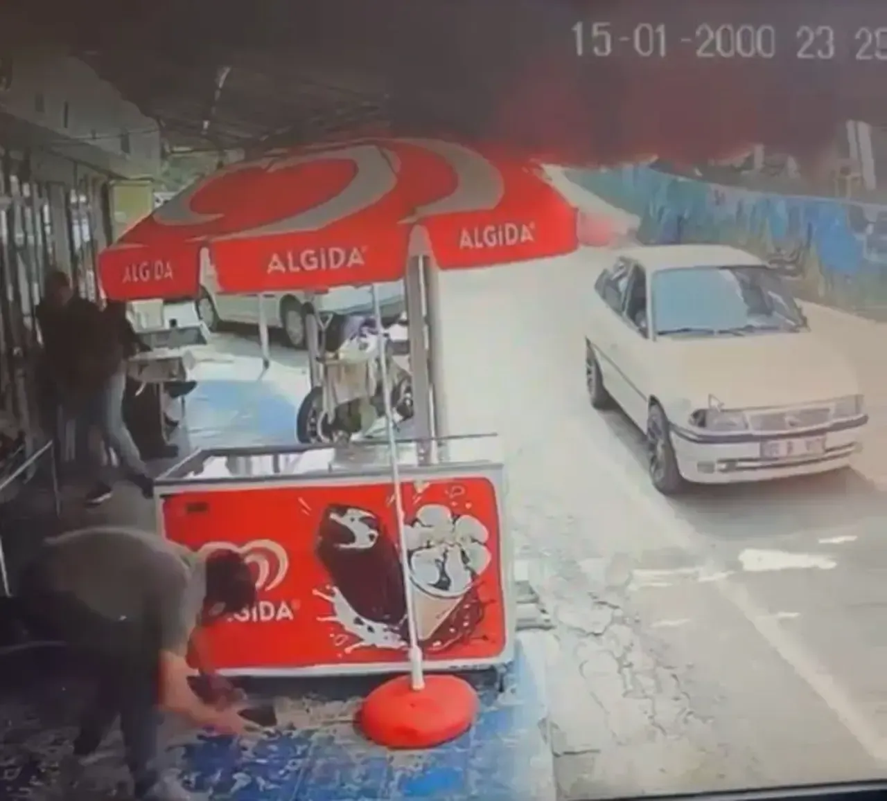 Mersinde 6 kişiyi öldüren saldırgan yakalanacağını anlayınca intihar etti