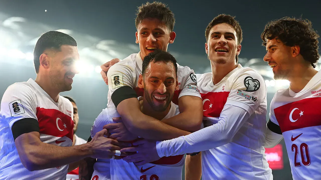 Tarkan’dan dikkat çeken milli marş çıkışı! Herkes merak ediyordu, net konuştu