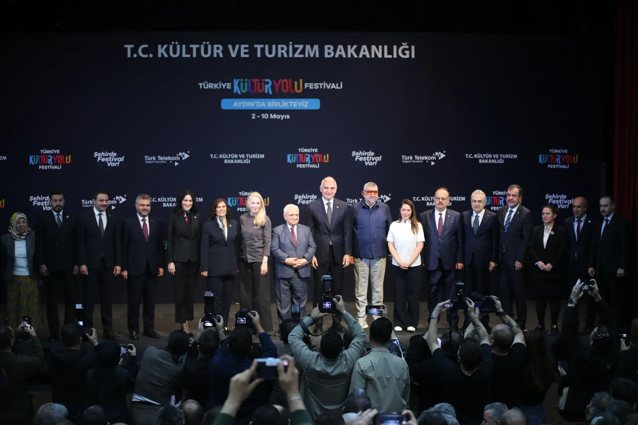 Bakan Ersoydan TGRT Habere özel açıklama! Kültür Yolu Festivali bu kez Aydında