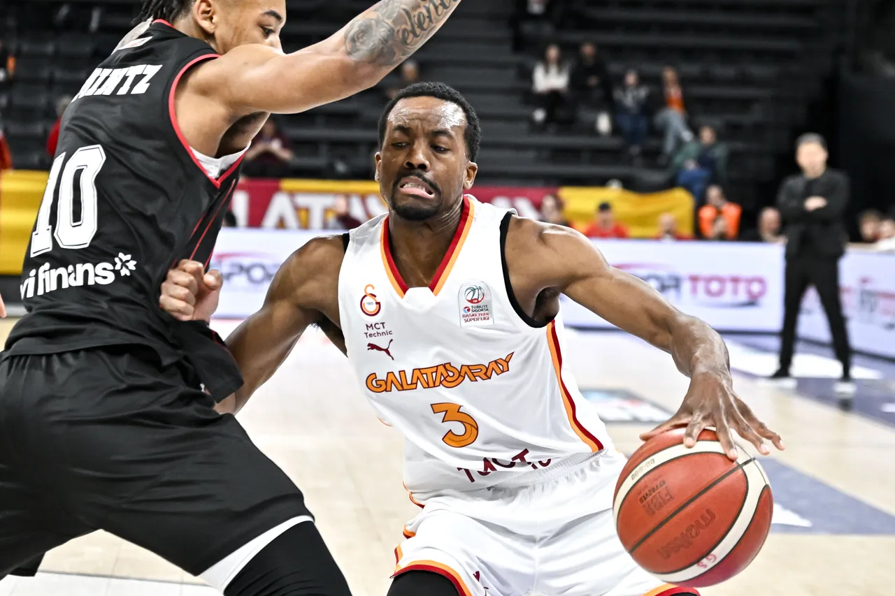 Galatasaray MCT Techinc oyuncusu Errick McCollum