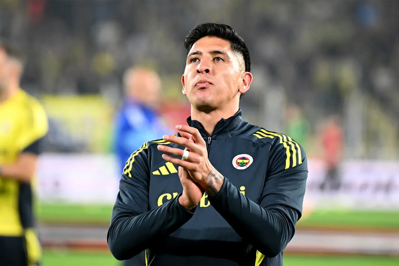 Fenerbahçeli yıldıza büyük tepki: Neye uğradığını şaşırdı