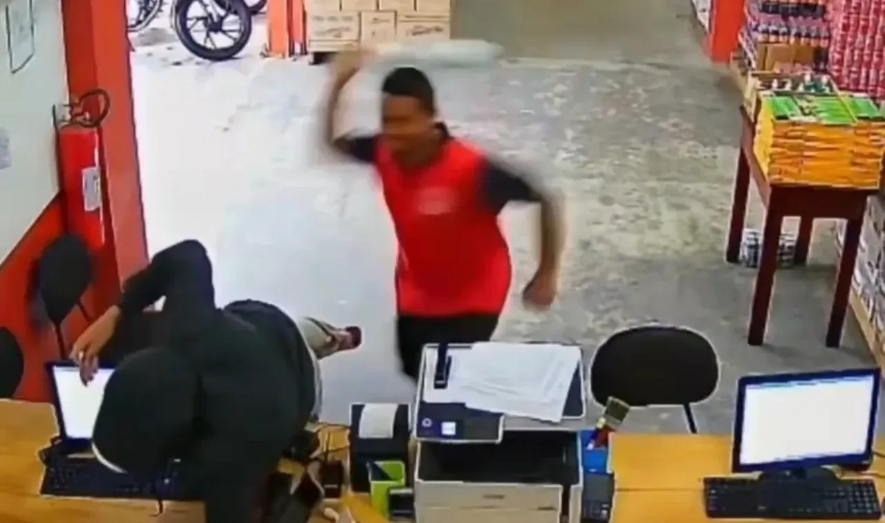 Filmleri aratmayan soygun girişimi! Palalı çalışan devreye girince neye uğradığını şaşırdı