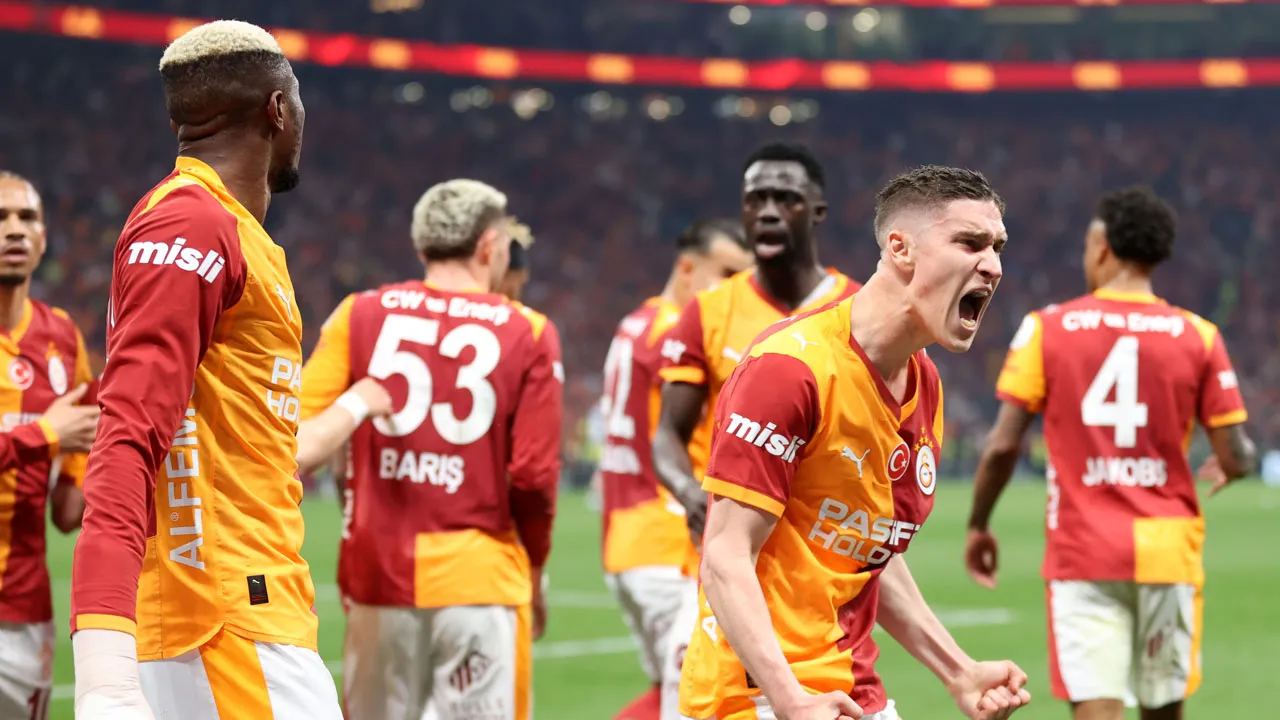 Galatasaray, Samsun'da şampiyonluk için sahada! İlk 11'ler belli oldu