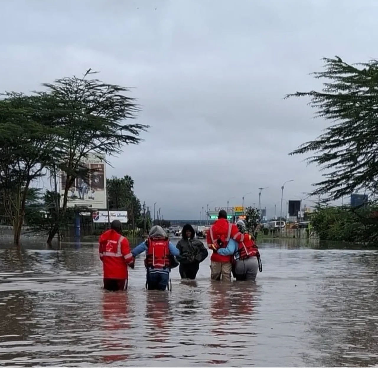 Kenya'yı sel vurdu! Hayat durma noktasına geldi, can kayıpları var