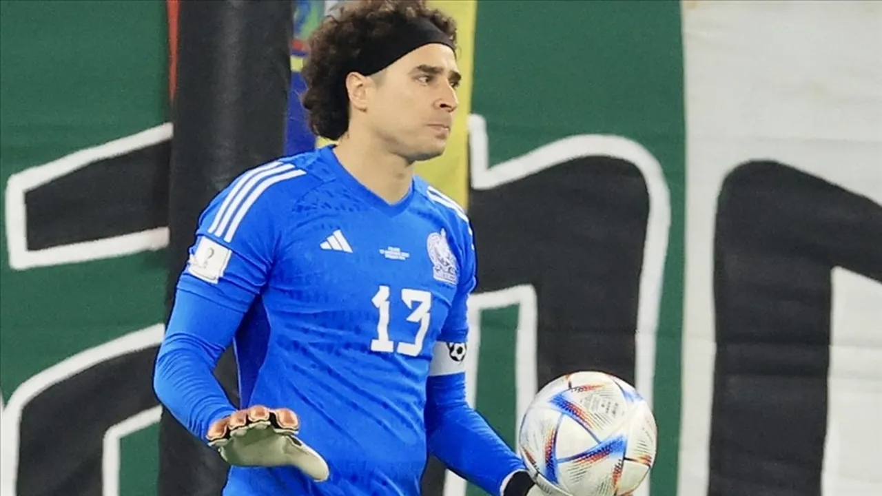 Guillermo Ochoa, AEL Limassol forması giyiyor.