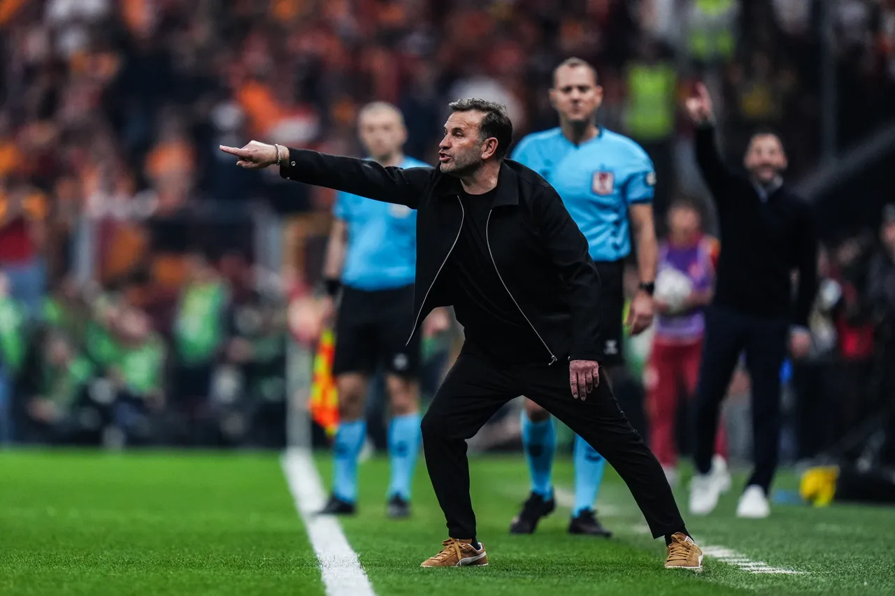 Okan Buruk, Galatasaray'dan önce Başakşehir'in başında da Süper Lig'de şampiyonluk sevinci yaşadı.
