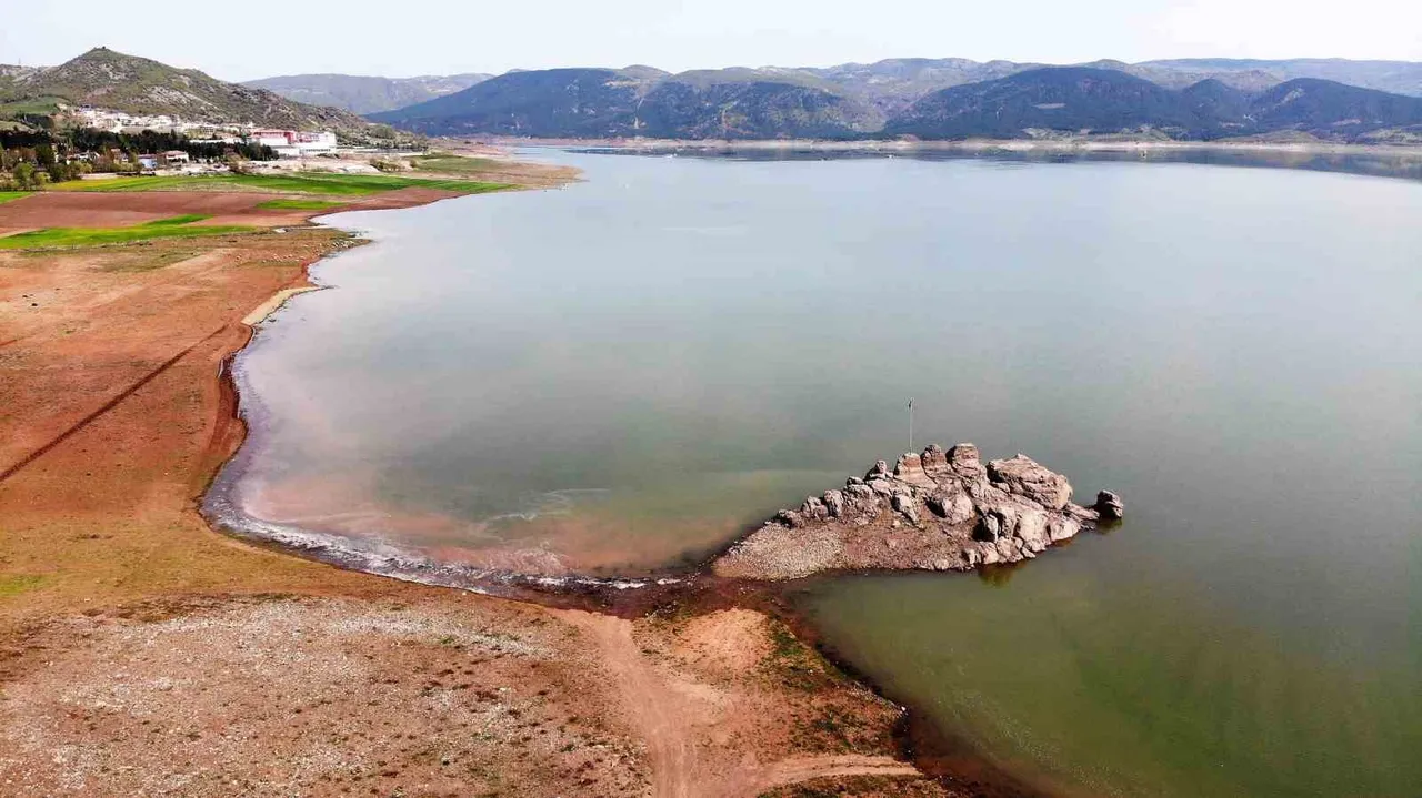 Almus barajı taştı mı, Tokat'ta okullar tatil mi? Tokat Valiliğinden açıklama!