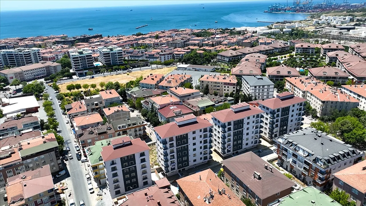 Bir ile daha İstanbul tarifesi! Kentsel dönüşüm için, 1 yıl geri ödemesiz 180 ay vadeli 3 milyon lira kredi imkanı