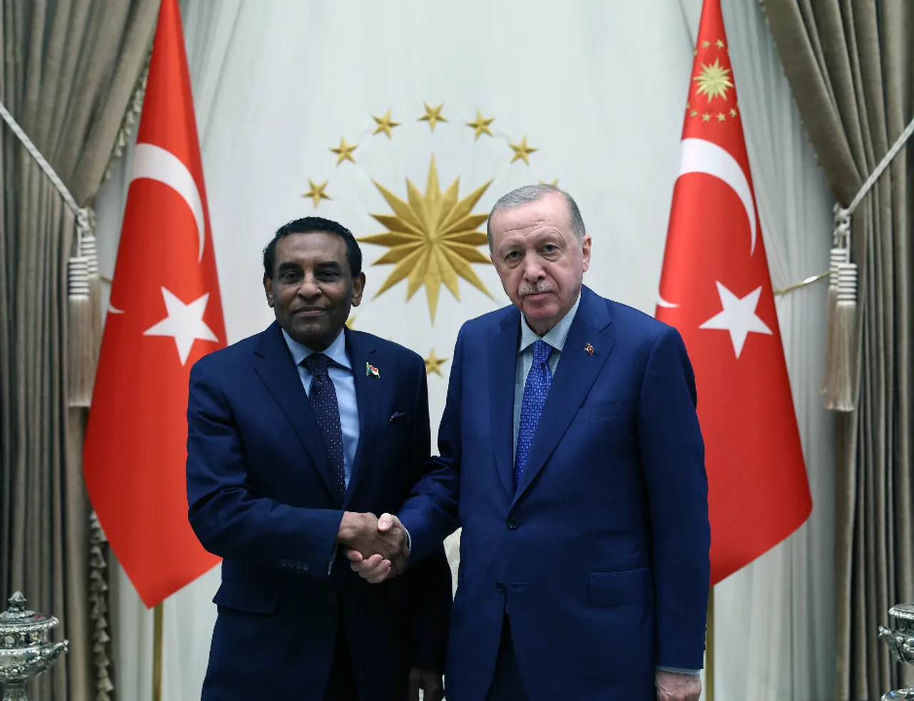 Cumhurbaşkanı Erdoğan, Sudan Başbakanı İdris'i kabul etti!