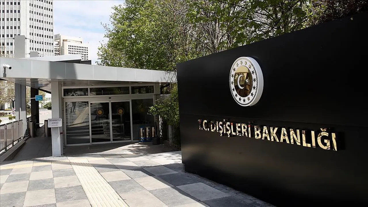 Dışişlerinden İsrailli Bakanın skandal görüntülerine kınama