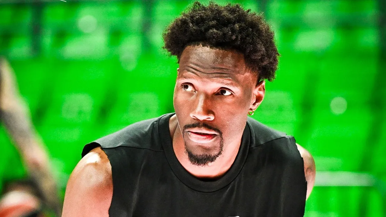 Nigel Hayes-Davis