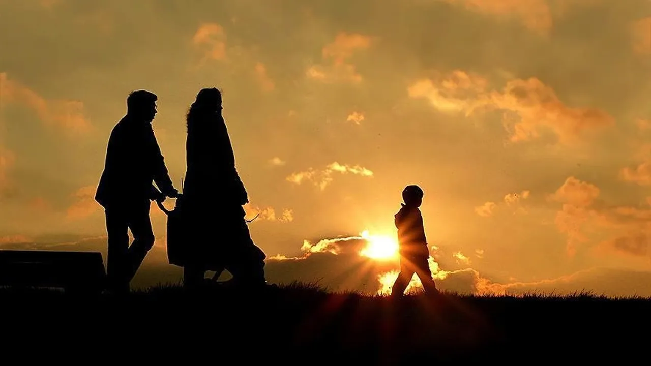 İlke Vakfı, aile yapımızdaki dönüşümü 10 uzmanla ele aldı: Ailedeki krizin sebebi rol kayması