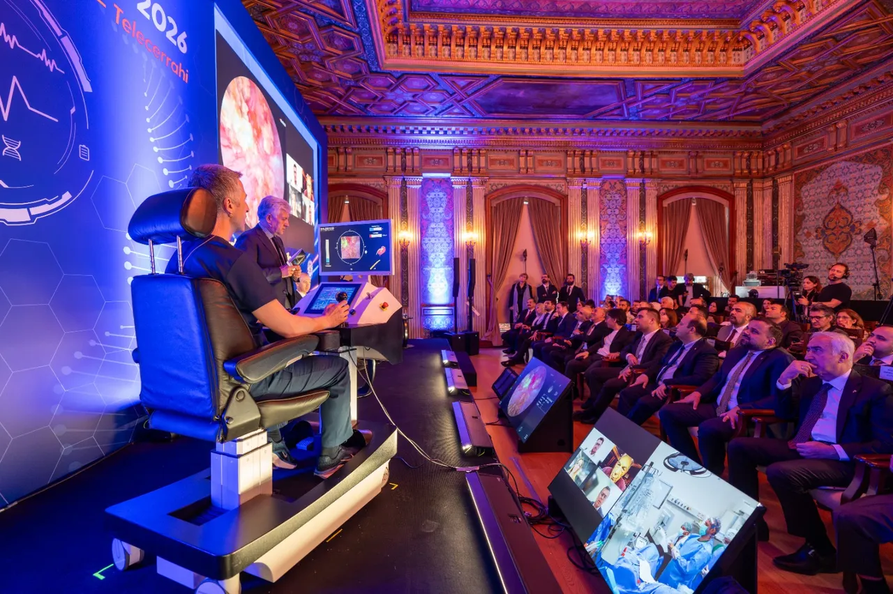 İstanbul’dan Muş’taki hastaya 5G ile böbrek taşı ameliyatı: Turkcell 5G ile 1500 kilometreden tıbbi operasyon