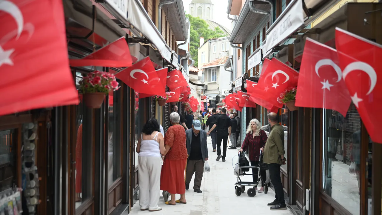 Kentin simgesi yenilendi! Esnafın rüyası gerçek oldu